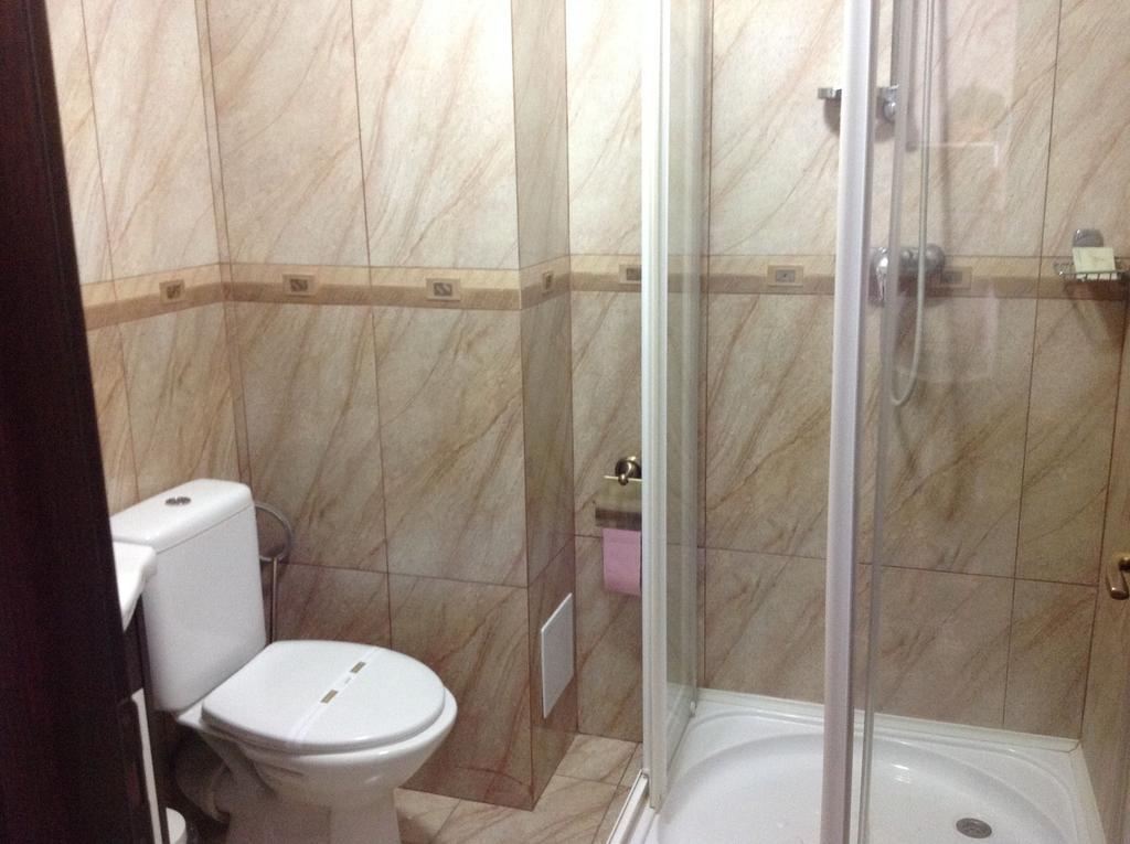 Hotel Royal 2 Urziceni Kamer foto